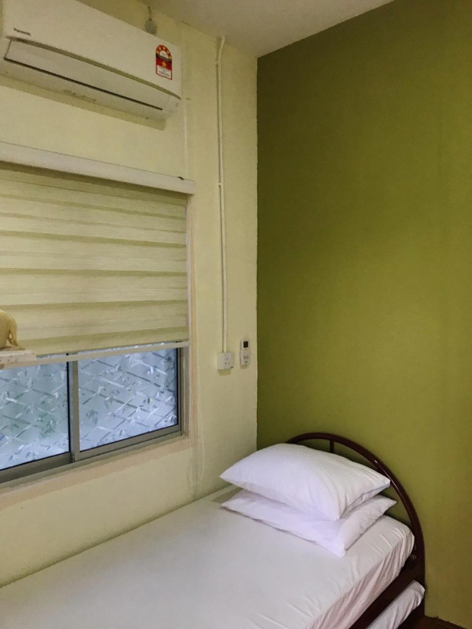 Merdeka Guest House 2 Kuching Dış mekan fotoğraf